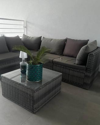 Divanetto in rattan da esterno