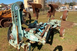 Aratro reversibile bimovere Nardi