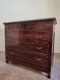 Cassettiera in legno scuro