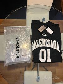 Felpa balenciaga nuova