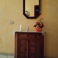 ingresso in legno con specchiera