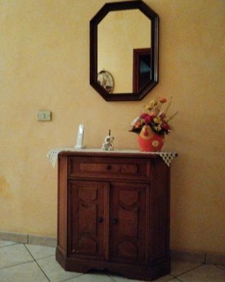 ingresso in legno con specchiera