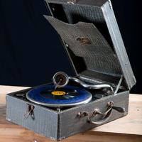 giradischi EDISON BELL a manovella