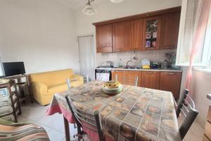 3 LOCALI A NAPOLI