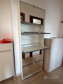 Scarpiera salvaspazio a muro con specchio