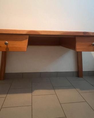 Scrivania in legno massello di abete