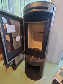 Stufa a legna design moderno , vetro grande