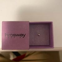 Orecchino di metallo colore argento