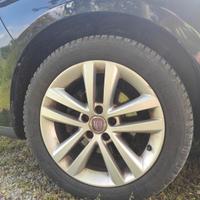 Cerchi in lega con gomme 4 stagioni seminuove
