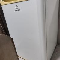 Frigorifero indesit piccolo
