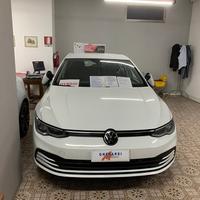 Volkswagen Golf 1.0 eTSI EVO DSG Life