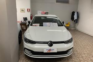 Volkswagen Golf 1.0 eTSI EVO DSG Life