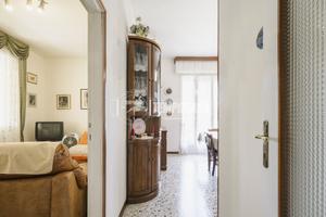 Ampio Attico con 3 camere, terrazzo di 66 mq, gara