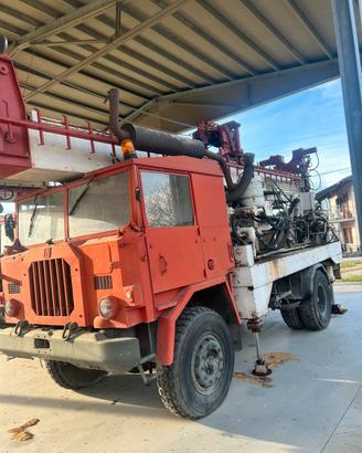 Trivella su camion