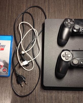 PS4 slim con 2 controller in perfetta condizione