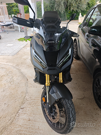 Xadv 750