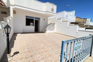 VILLA A SCHIERA A RACALE