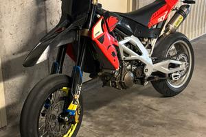 Aprilia sxv 550