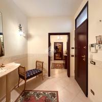 5 LOCALI A SAN CESARIO DI LECCE