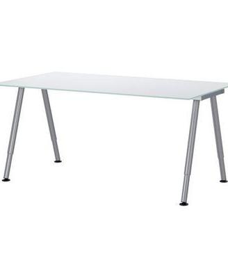 Tavolo in vetro Ikea serie Galant