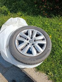 4 gomme su cerchi originali Renault