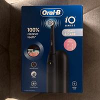 Spazzoliono elettrico oral b