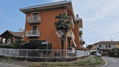 2 LOCALI A GALLARATE