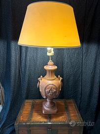 Grande lampada d’epoca in terracotta con paralume