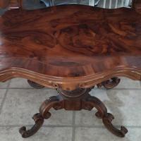 Tavolino da salotto antico