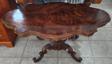 Tavolino da salotto antico