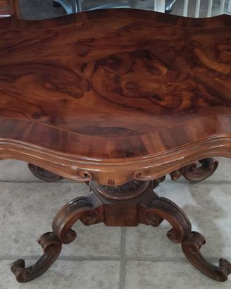 Tavolino da salotto antico