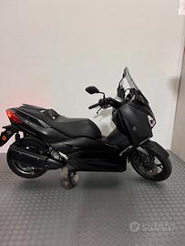 Yamaha X-Max 300