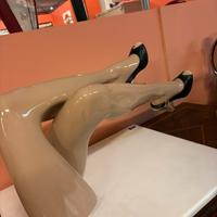 gambe  da parete per esposizione scarpe e calze