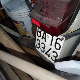 Vespa d'epoca per collezionisti del 1982