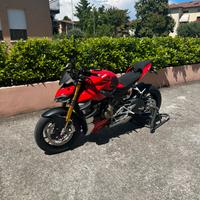 Ducati Streetfighter V4S