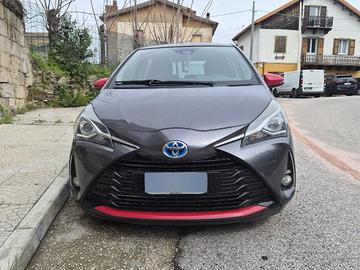 Toyota Yaris Hibrid fine 2018