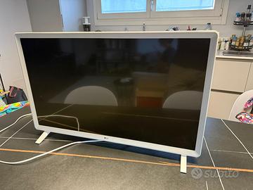 Smart TV LG 32 pollici bianca con scatola