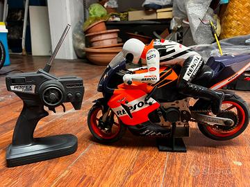 Honda rc valentino rossi con radiocomando