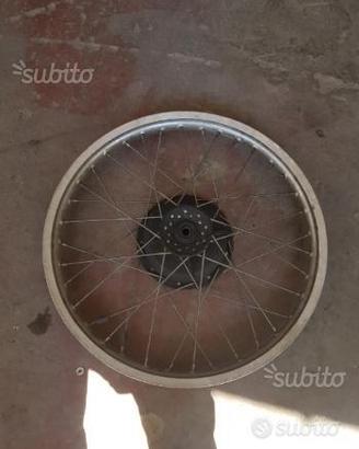 Cerchio anteriore Yamaha xt 550 e 400