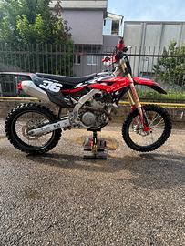 Honda crf 250 r red moto