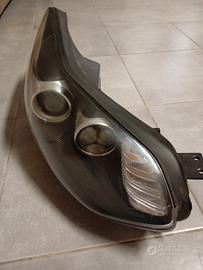 Faro anteriore  Kia Sportage 
