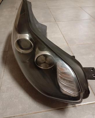 Faro anteriore  Kia Sportage 