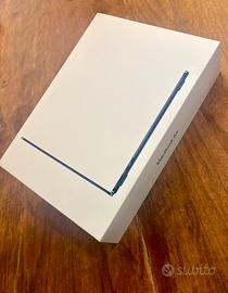 Macbook air m4 nuovo con cover e fattura unieuro