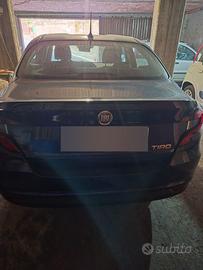 Auto pari al nuovo