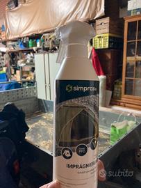 Spray impermeabilizzante per tende