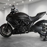 Ducati Diavel Carbon ABS anno 2011