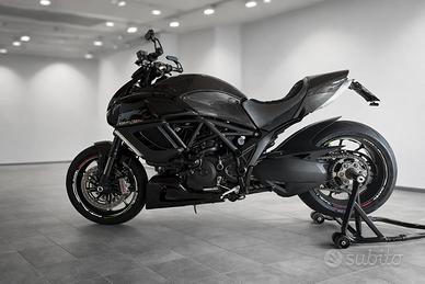 Ducati Diavel Carbon ABS anno 2011