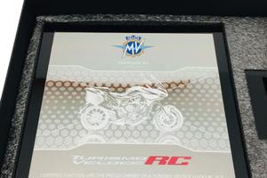 TARGHETTA MV AGUSTA TURISMO VELOCE RC 8000C9402