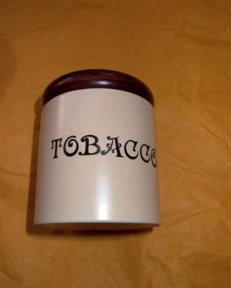 Portatabacco con umidificatore.