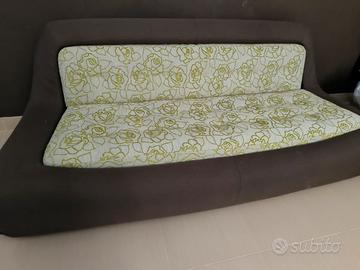 divano Calligaris e parete attrezzata 